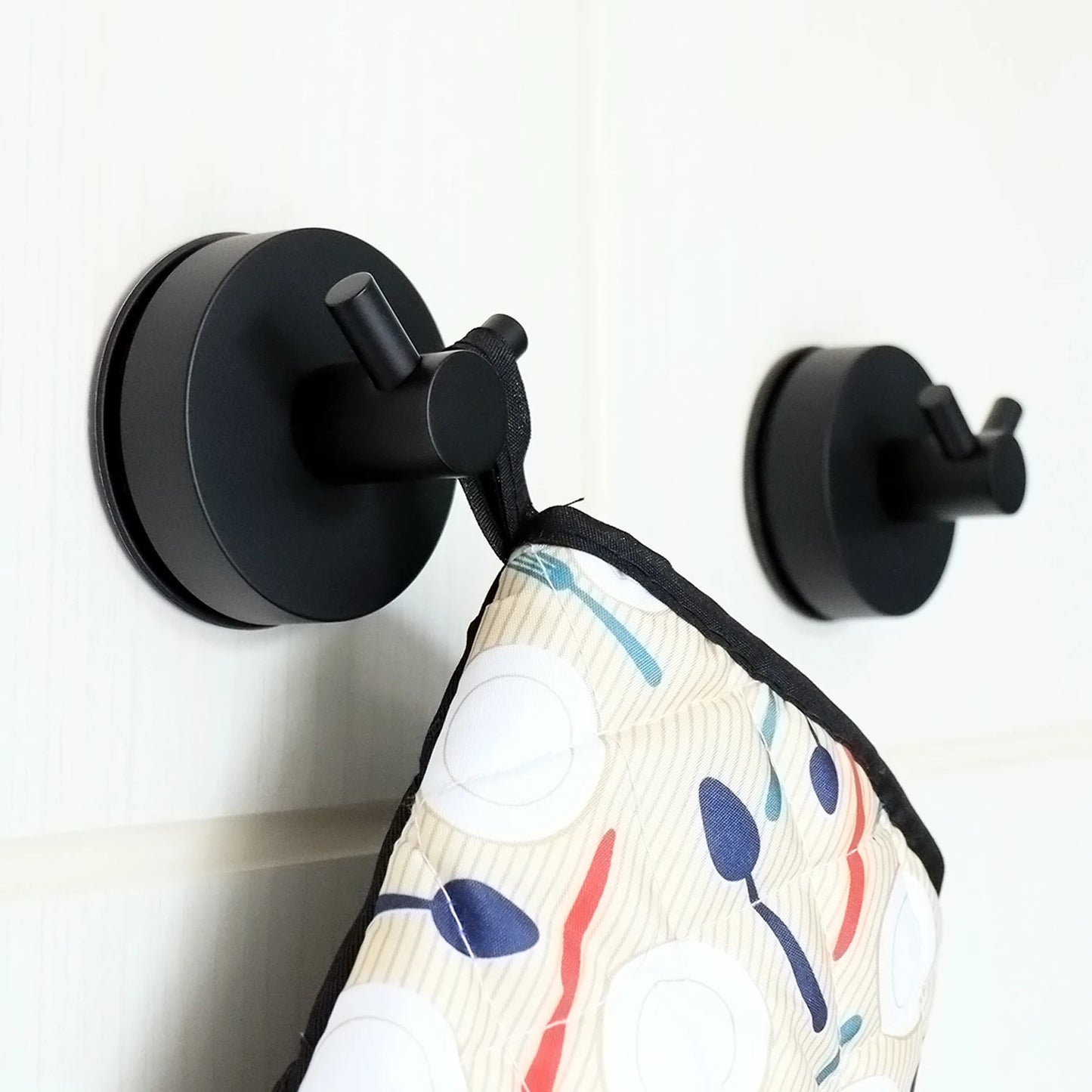 1/2/4pcs 5KGS Reusable Towel Hook Vacuum Suction Cup Hook Robe Hooks Kitchen Bathroom Home Suction Hook Hanger Accessories