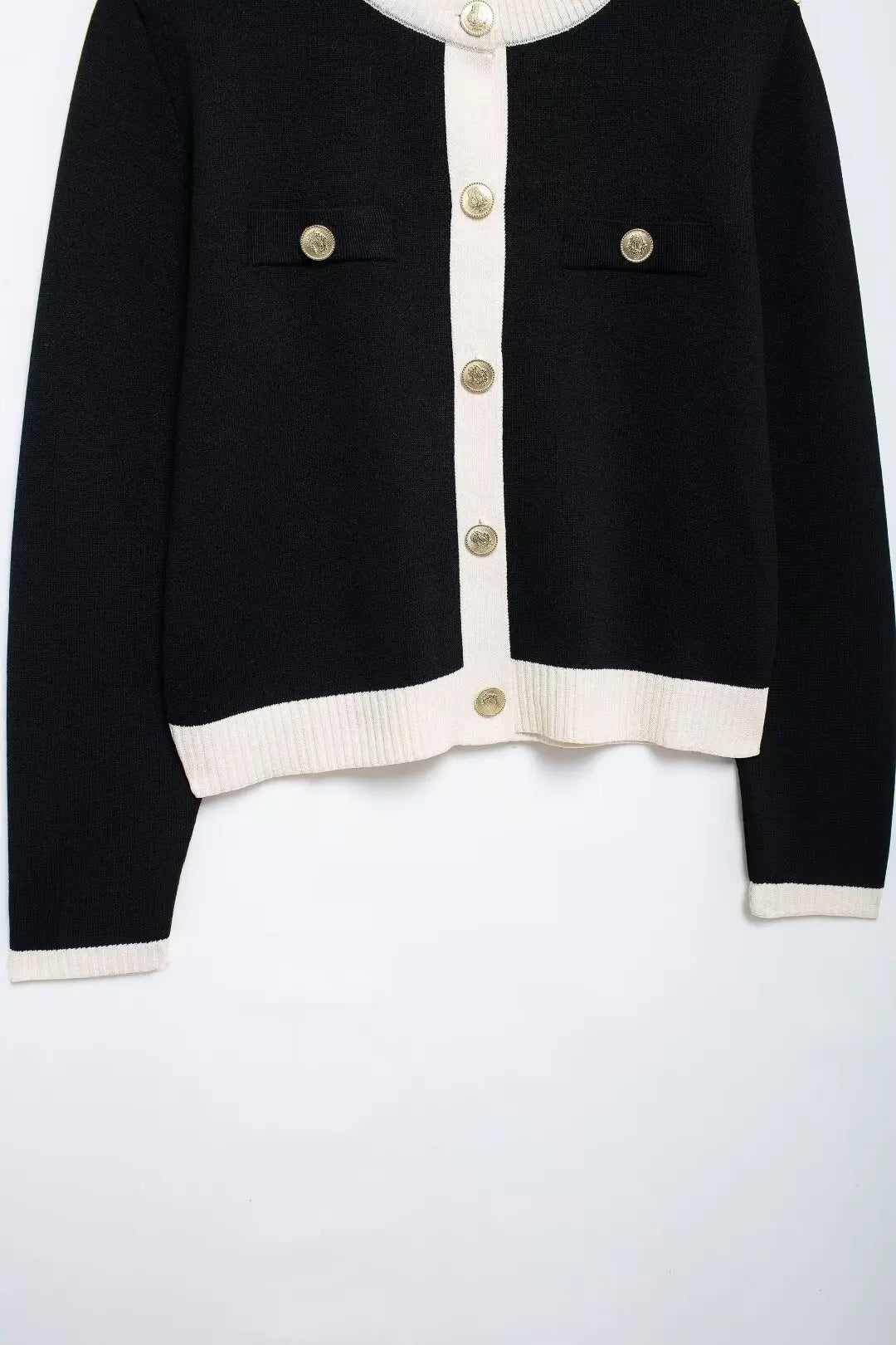 TRAFZA Autumn Fashion Women Sweater Coats Solid O-Neck Long Sleeves Pockets Buttons Single Breasted Female Casual Knitted Coat