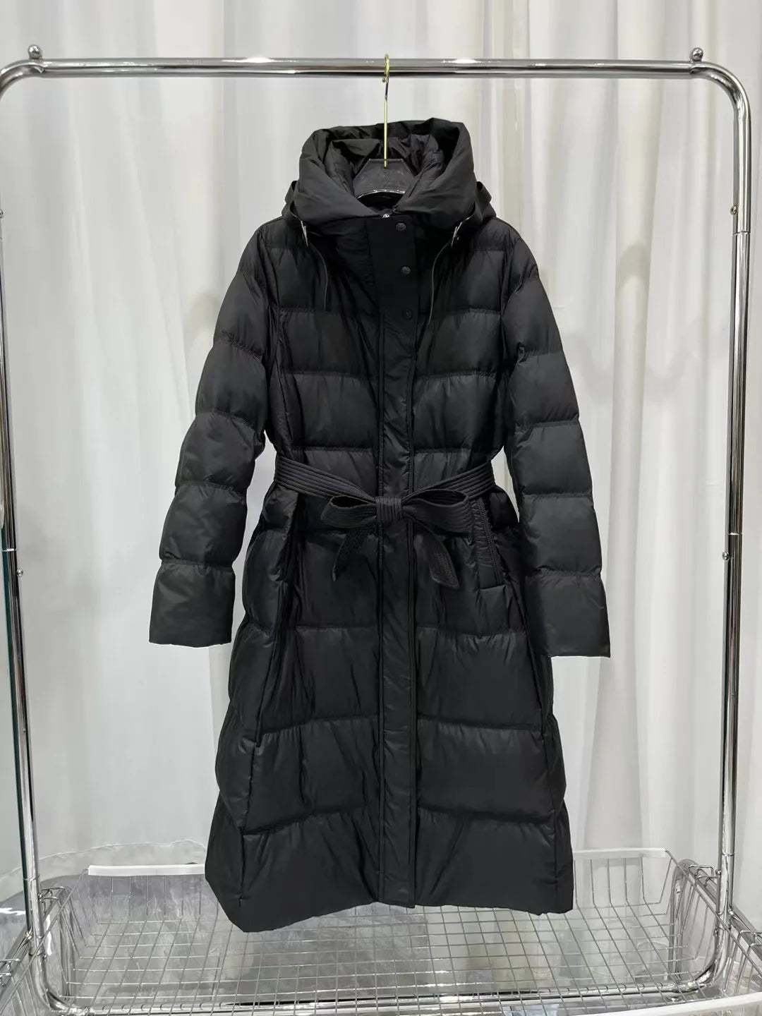 Fashionable Autumn Winter New 2025 Winter Women Thick White Duck Down Jacket Female Long Hooded Puffer Coat Ladies Outerwear