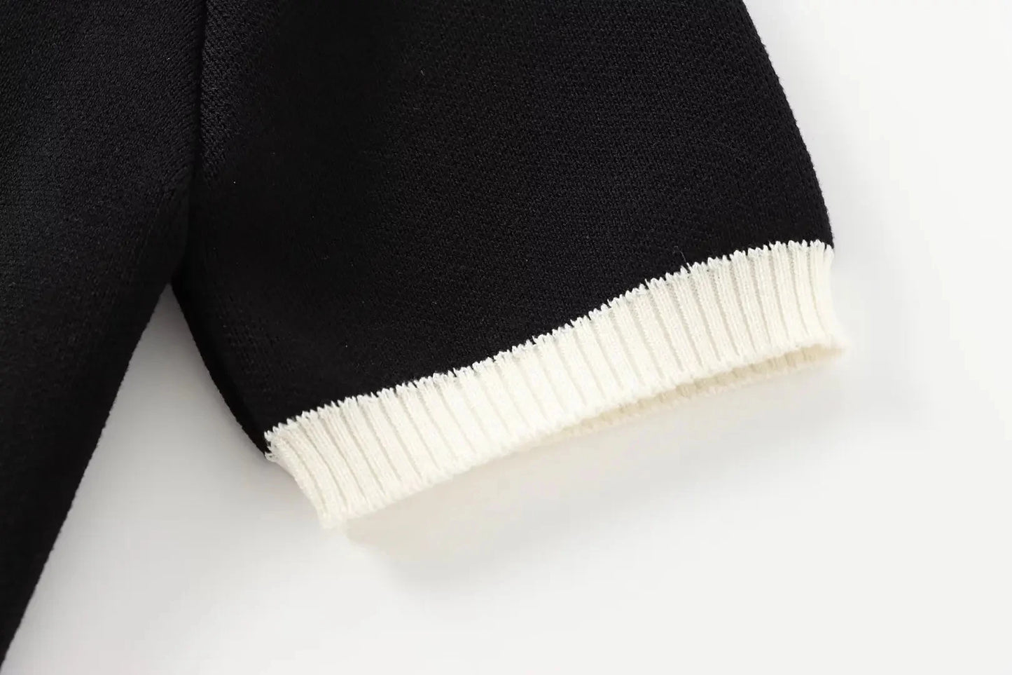 TRAFZA Autumn Fashion Women Sweater Coats Solid O-Neck Long Sleeves Pockets Buttons Single Breasted Female Casual Knitted Coat