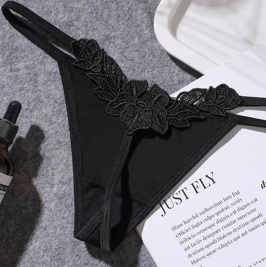 French Sexy Bra & Brief Set Lingerie Ultra-Thin See-Through Sexy Floral Lace Underwire Set Large Breasts Show Small Anti-Sag Bra