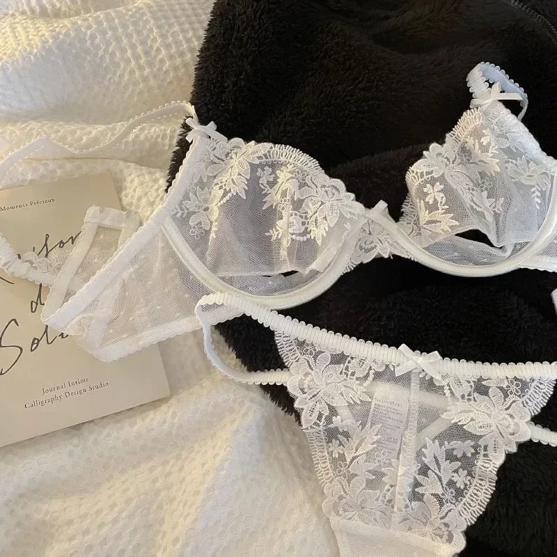 French Sexy Bra & Brief Set Lingerie Ultra-Thin See-Through Sexy Floral Lace Underwire Set Large Breasts Show Small Anti-Sag Bra