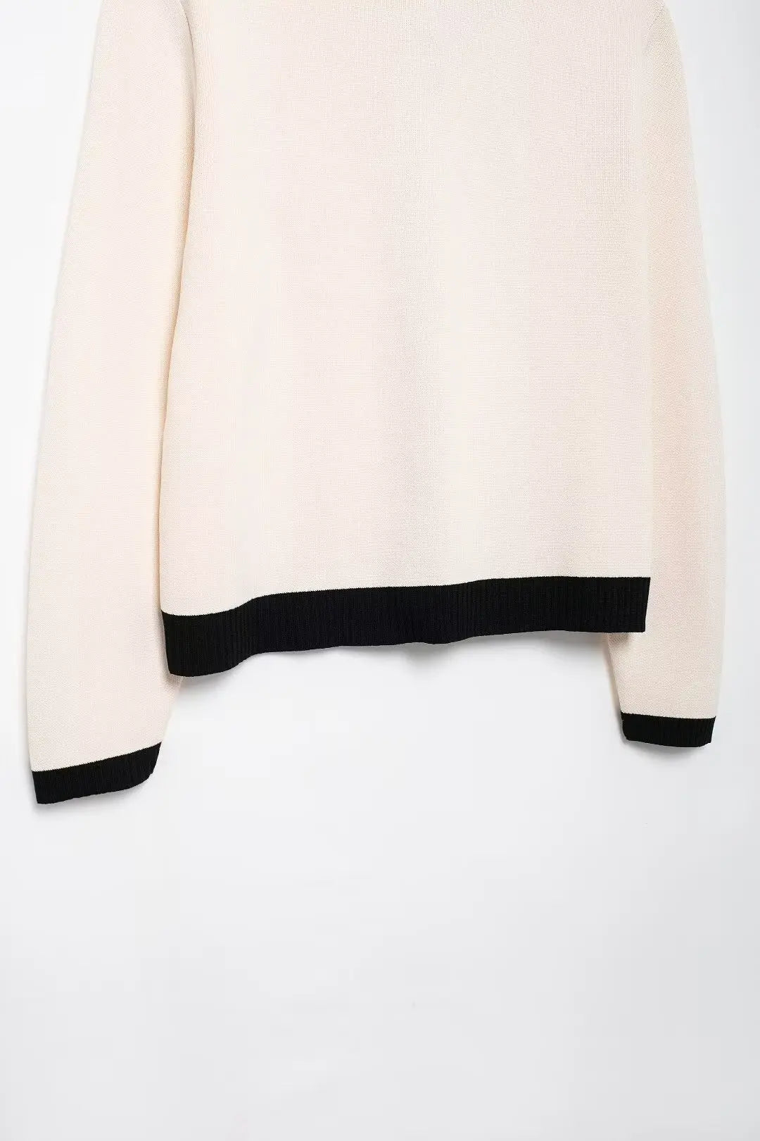 TRAFZA Autumn Fashion Women Sweater Coats Solid O-Neck Long Sleeves Pockets Buttons Single Breasted Female Casual Knitted Coat