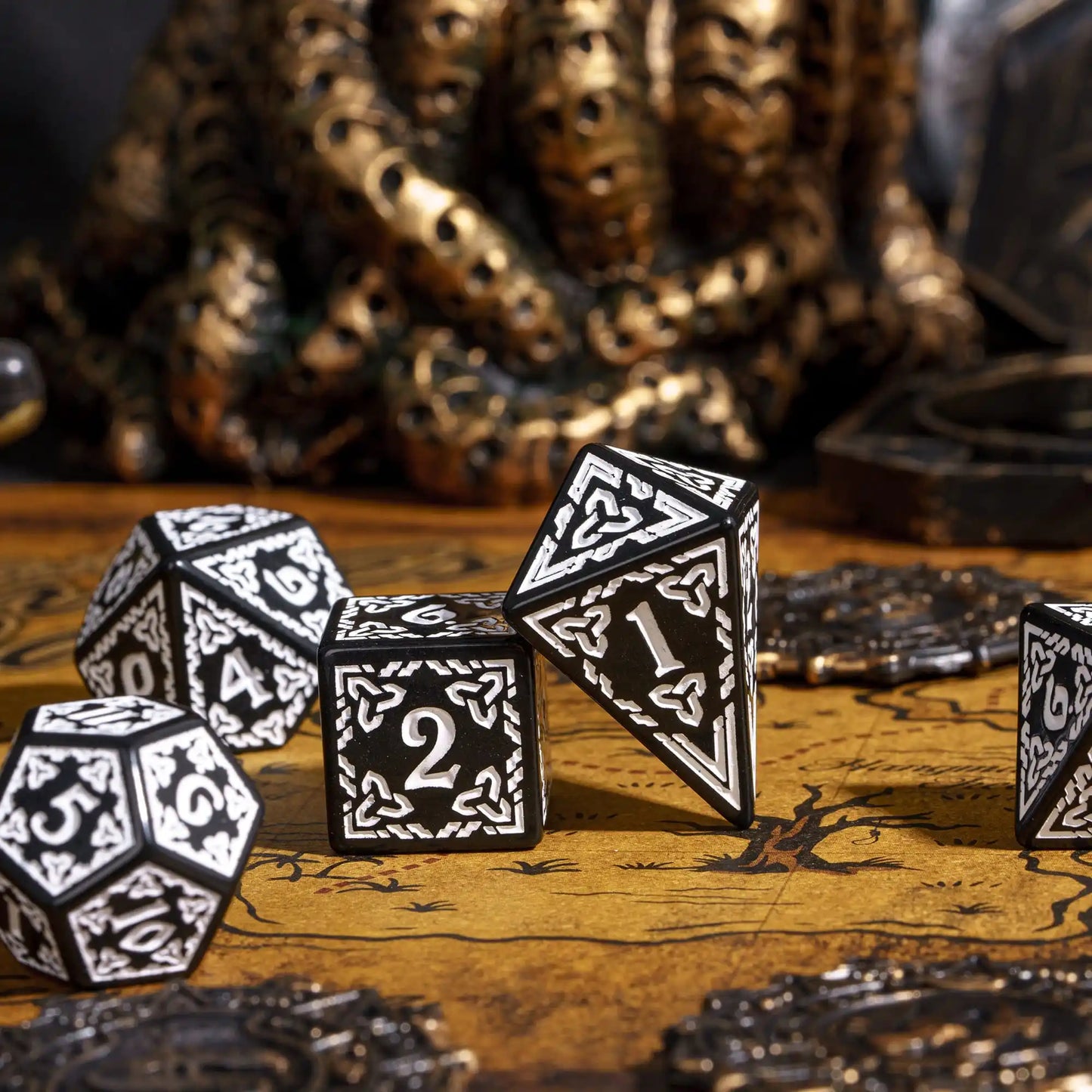 DND Celtic Knot Dice with Unique D4 7Pcs/Set New Pattern D4- D20 Polyhedral Dice for Role Playing Board Game D&D Tabletop Games