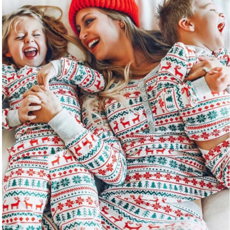 Christmas 2025 Family Matching Outfits Allover Print Mom Dad Kids 2 Pieces Pajamas Set Sleepwear Baby Romper Xmas Look Pyjamas