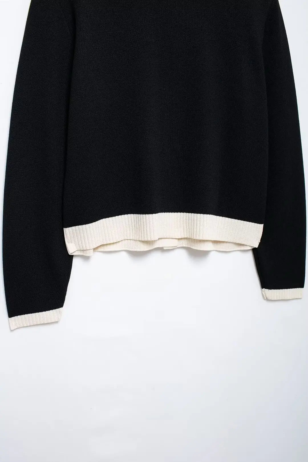 TRAFZA Autumn Fashion Women Sweater Coats Solid O-Neck Long Sleeves Pockets Buttons Single Breasted Female Casual Knitted Coat