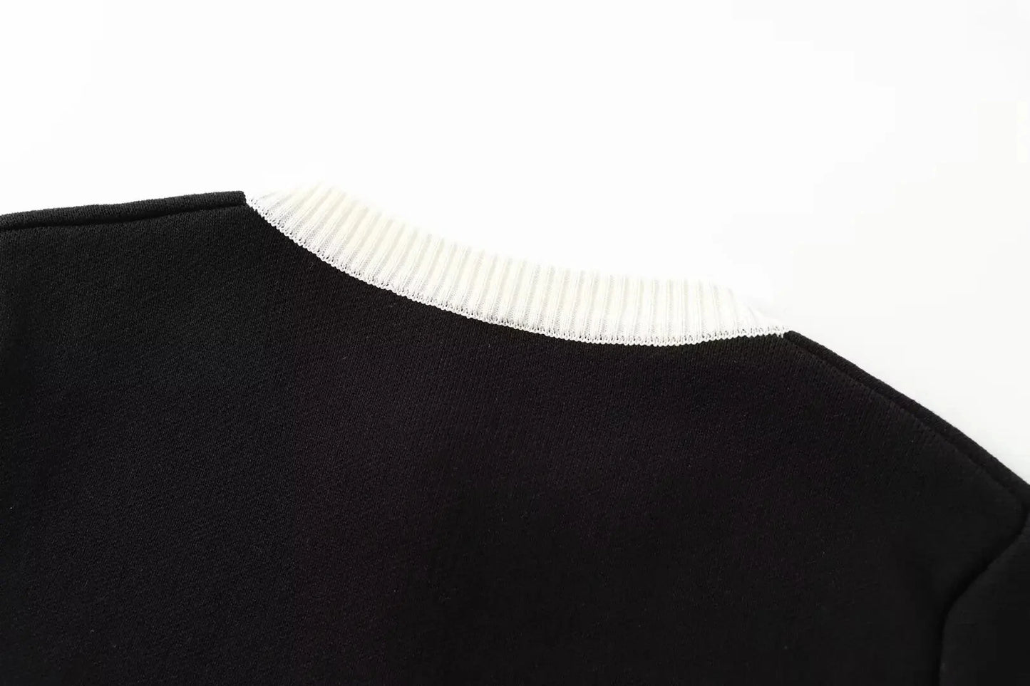 TRAFZA Autumn Fashion Women Sweater Coats Solid O-Neck Long Sleeves Pockets Buttons Single Breasted Female Casual Knitted Coat