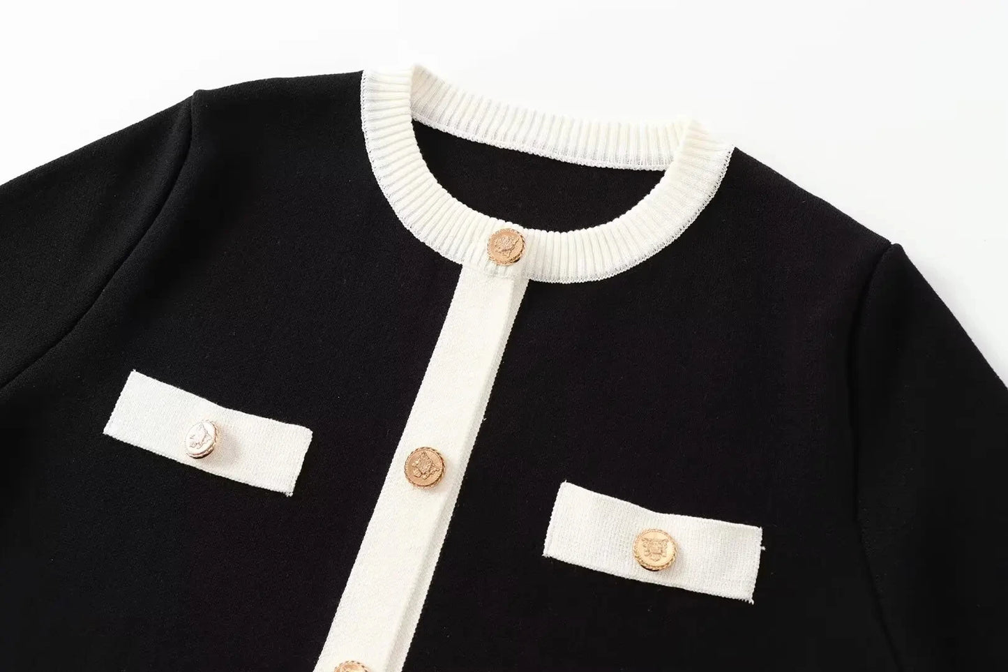 TRAFZA Autumn Fashion Women Sweater Coats Solid O-Neck Long Sleeves Pockets Buttons Single Breasted Female Casual Knitted Coat
