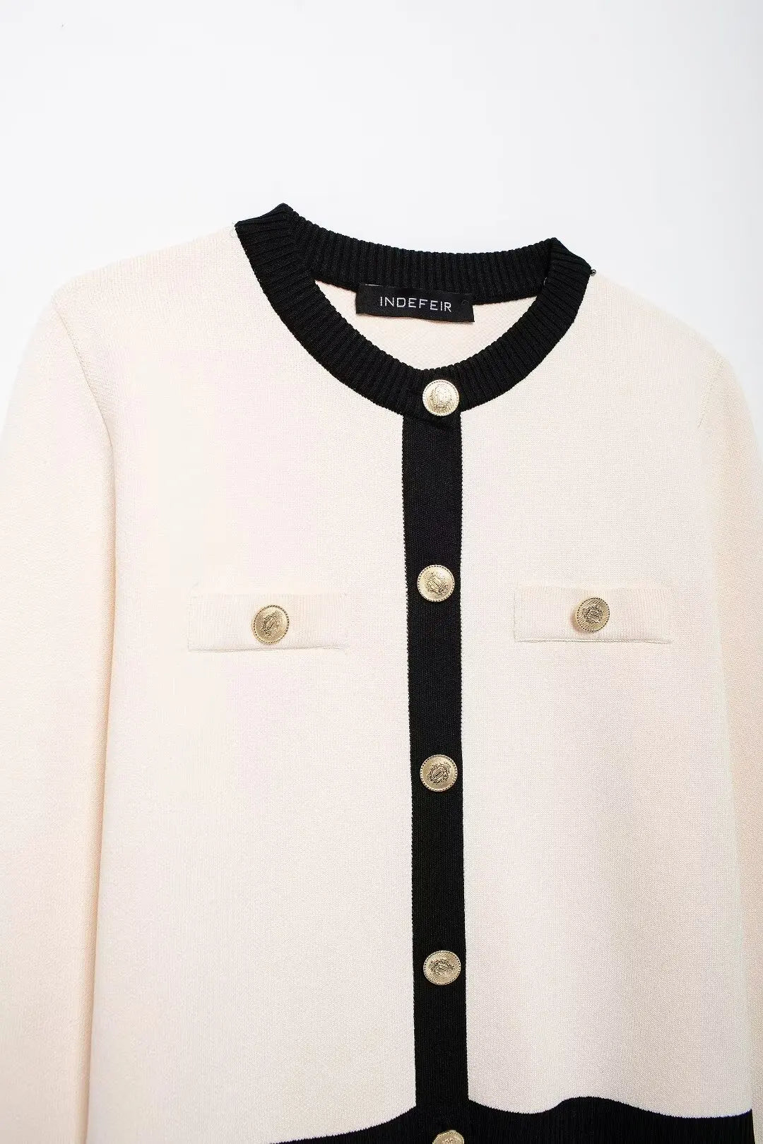 TRAFZA Autumn Fashion Women Sweater Coats Solid O-Neck Long Sleeves Pockets Buttons Single Breasted Female Casual Knitted Coat