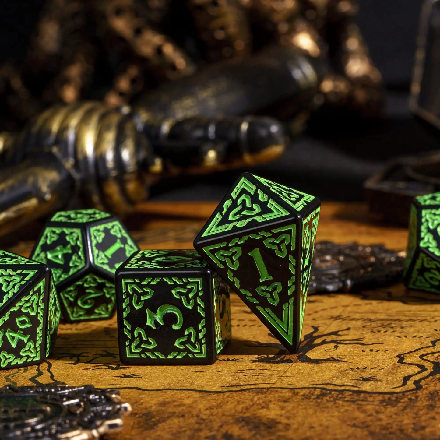 DND Celtic Knot Dice with Unique D4 7Pcs/Set New Pattern D4- D20 Polyhedral Dice for Role Playing Board Game D&D Tabletop Games