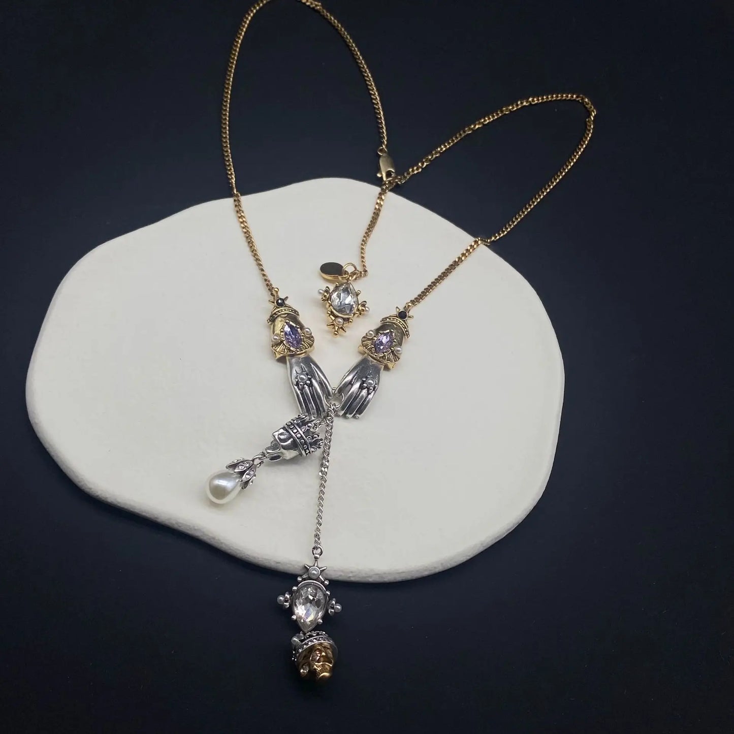HUANZHI Retro Skeleton Hands Zircon Drop Earrings for Woman Hip-hop Golden Crown Skeleton Dangle Earrings Jewelry Wholesale Gift
