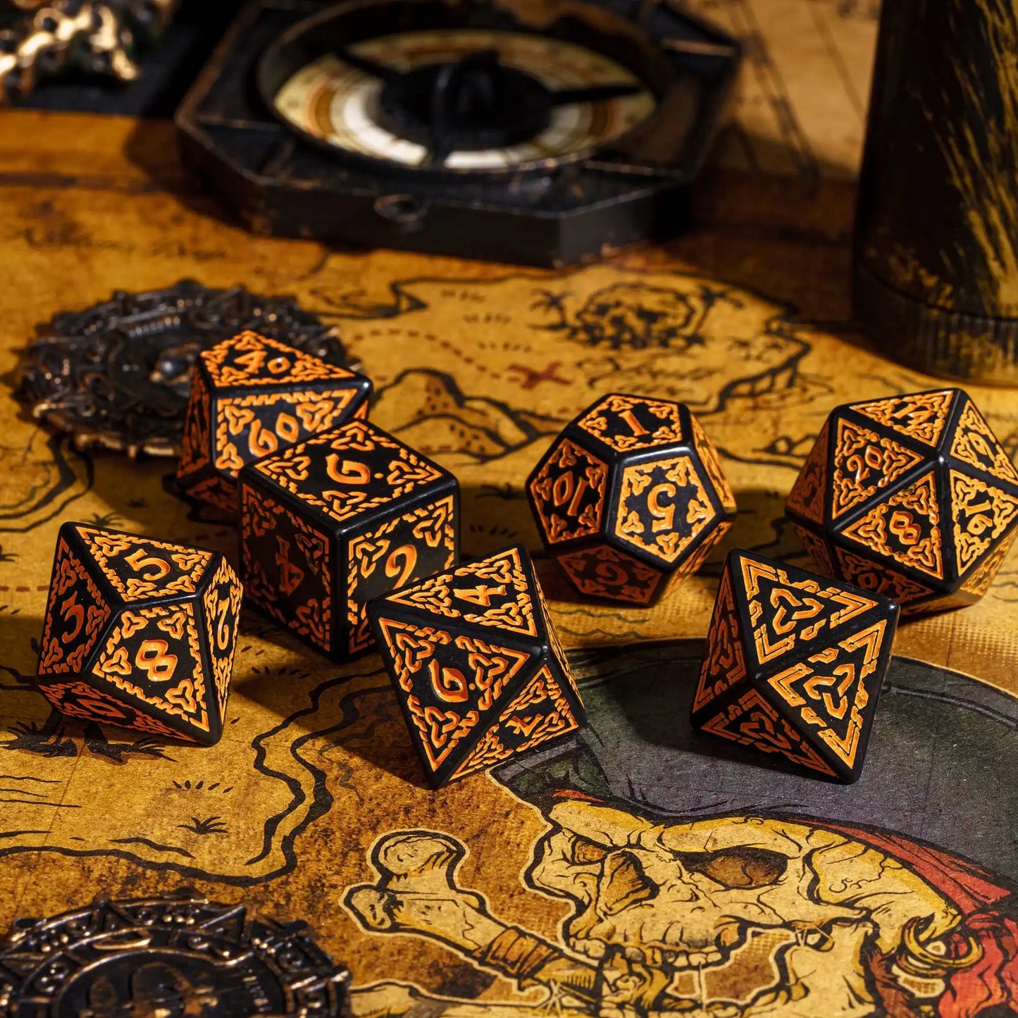 DND Celtic Knot Dice with Unique D4 7Pcs/Set New Pattern D4- D20 Polyhedral Dice for Role Playing Board Game D&D Tabletop Games