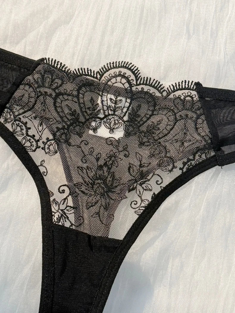 2-piece women's black sexy female lingerie lightweight bow semi transparent lingerie set sexy Lace women's bra and panty set
