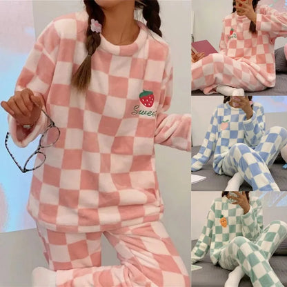 Fleece Long Sleeve Sleepwear Stylish Plaid Warm Pyjamas Sets Comfortable Cartoon Homewear For Autumn/Winter Wear New 2024 2025