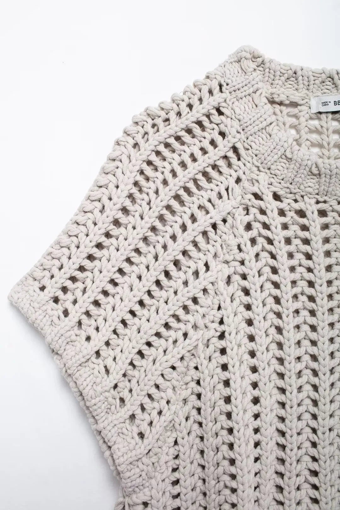 EDSA Women Chunky Knit Top with Side Straps O-Neck Short Sleeves Hollow Out Cropped Sweater Pullover for Casual Female