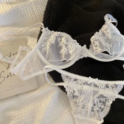 French Sexy Bra & Brief Set Lingerie Ultra-Thin See-Through Sexy Floral Lace Underwire Set Large Breasts Show Small Anti-Sag Bra