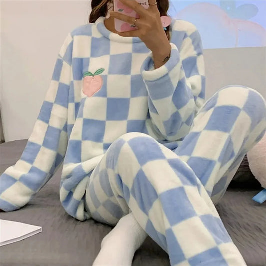 Fleece Long Sleeve Sleepwear Stylish Plaid Warm Pyjamas Sets Comfortable Cartoon Homewear For Autumn/Winter Wear New 2024 2025