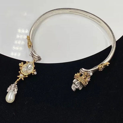 HUANZHI Retro Skeleton Hands Zircon Drop Earrings for Woman Hip-hop Golden Crown Skeleton Dangle Earrings Jewelry Wholesale Gift