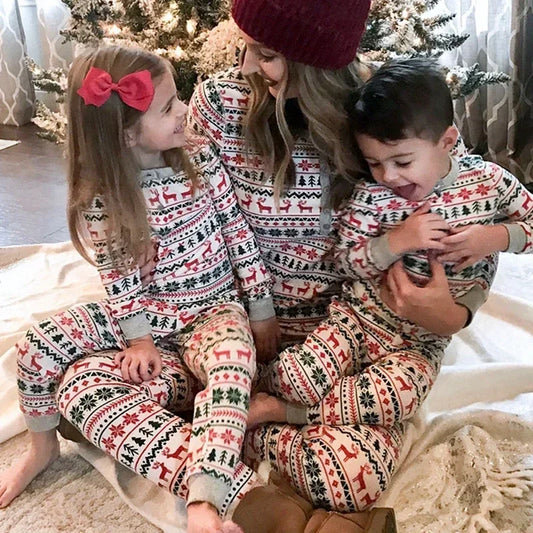 Christmas 2025 Family Matching Outfits Allover Print Mom Dad Kids 2 Pieces Pajamas Set Sleepwear Baby Romper Xmas Look Pyjamas