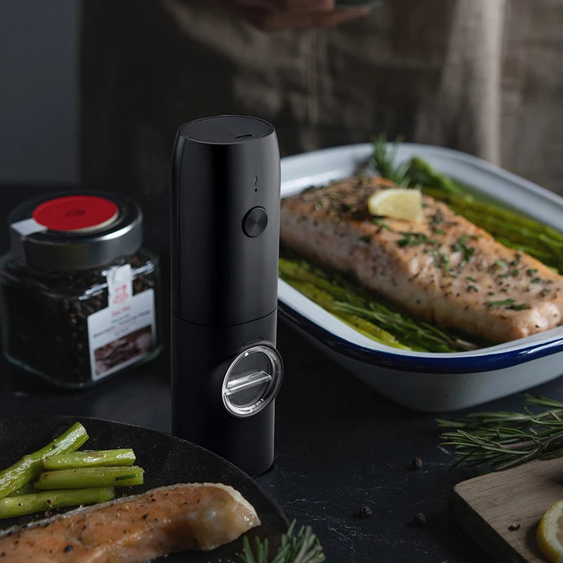 1/2PCS Electric Salt And Pepper Grinder with LED Light Gravity Sensing Adjustable Spice Mills Cordless Automatic Kitchen Gadget