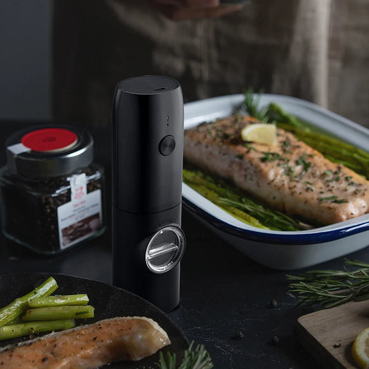 1/2PCS Electric Salt And Pepper Grinder with LED Light Gravity Sensing Adjustable Spice Mills Cordless Automatic Kitchen Gadget