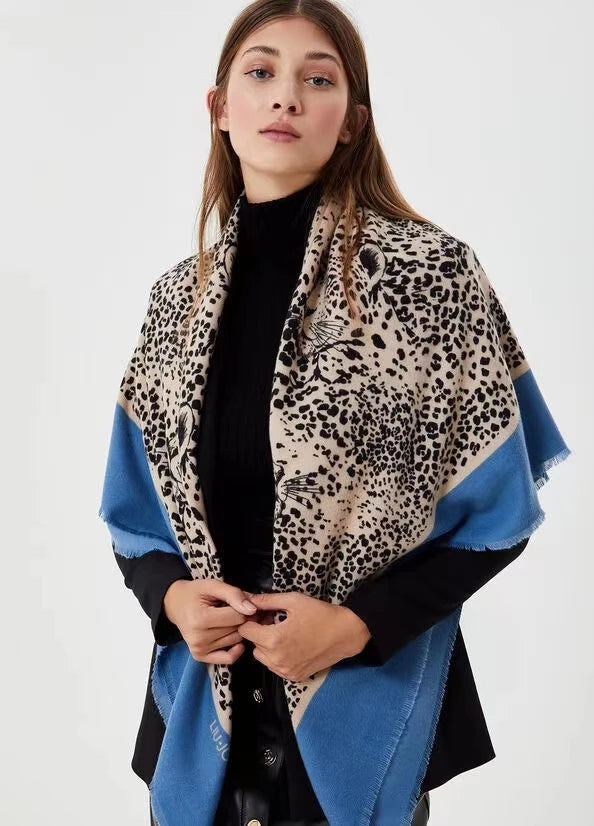 Foreign trade original single Italian autumn and winter new fashion brand printed light luxury shawl scarf