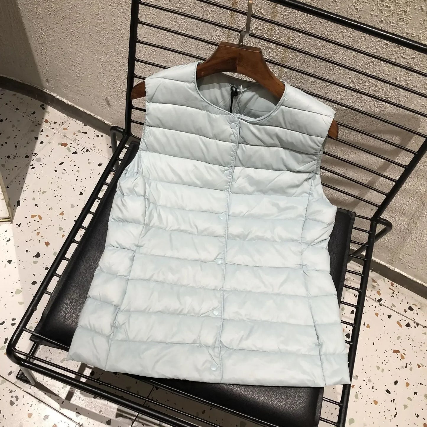 2025 New Women Sleeveless Puffer Jacket Spring Winter Female 90% White Duck Down Ultra Lightweight Packable Warm Down Liner Vest