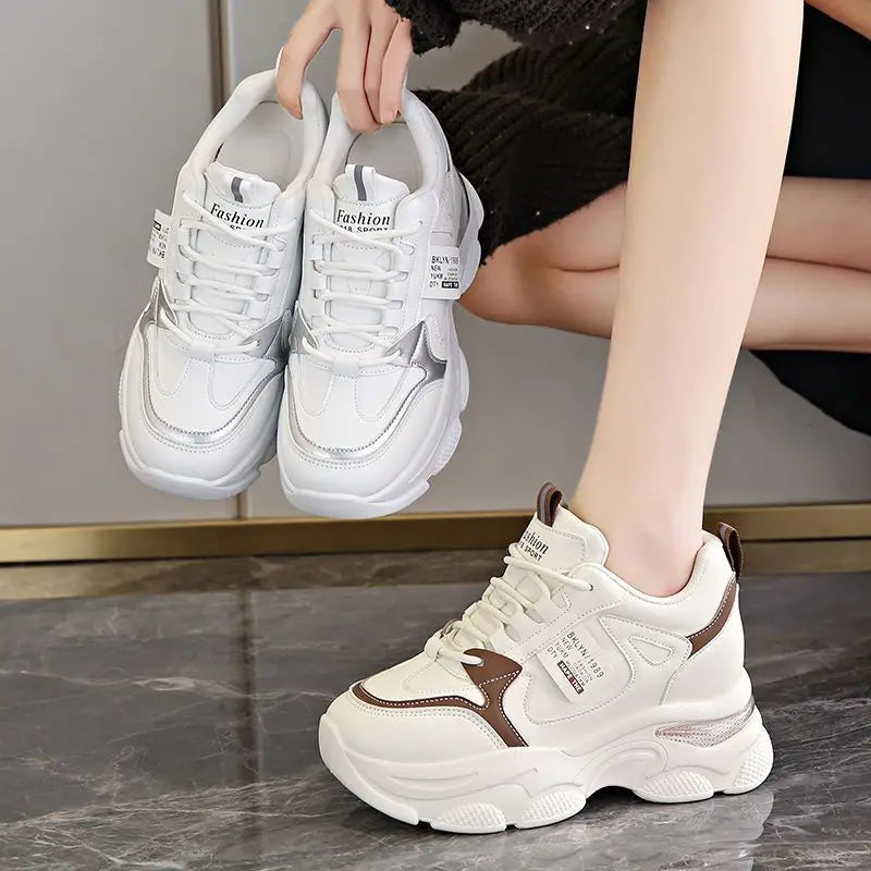Large Size Autumn Fashion Breathable Lightweight Casual Comfortable Women's Shoes Versatile Thick Soled Women's Sports Shoes