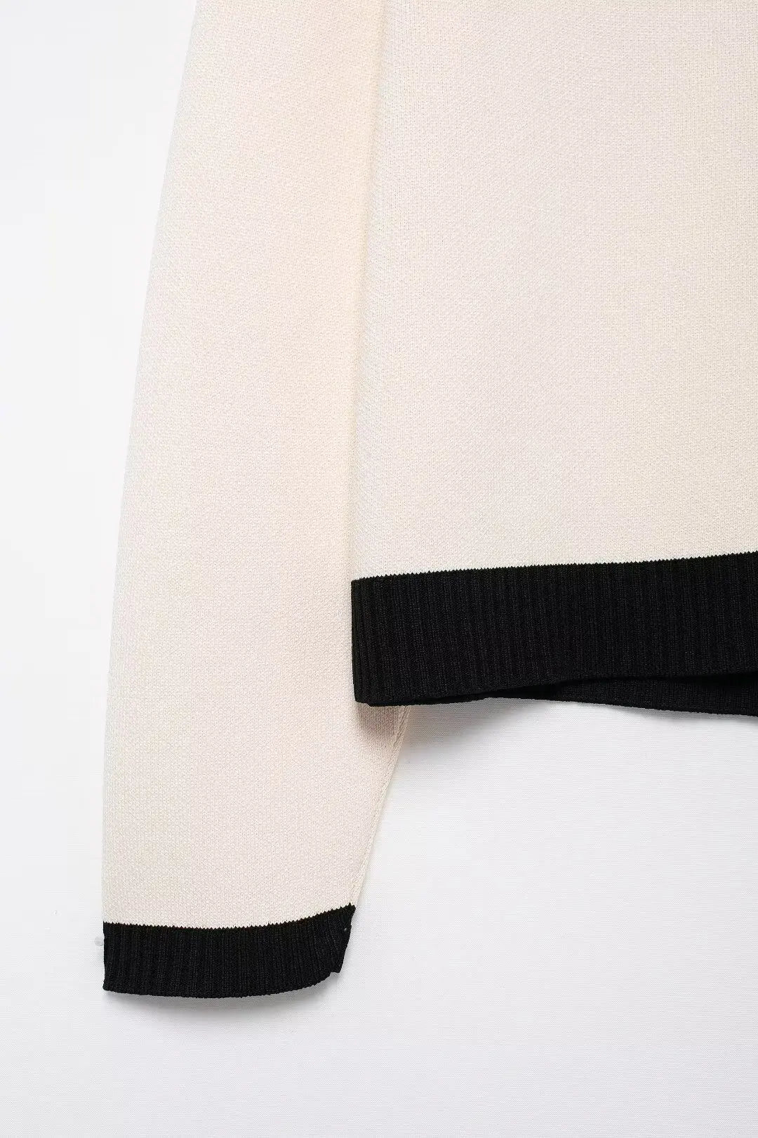 TRAFZA Autumn Fashion Women Sweater Coats Solid O-Neck Long Sleeves Pockets Buttons Single Breasted Female Casual Knitted Coat