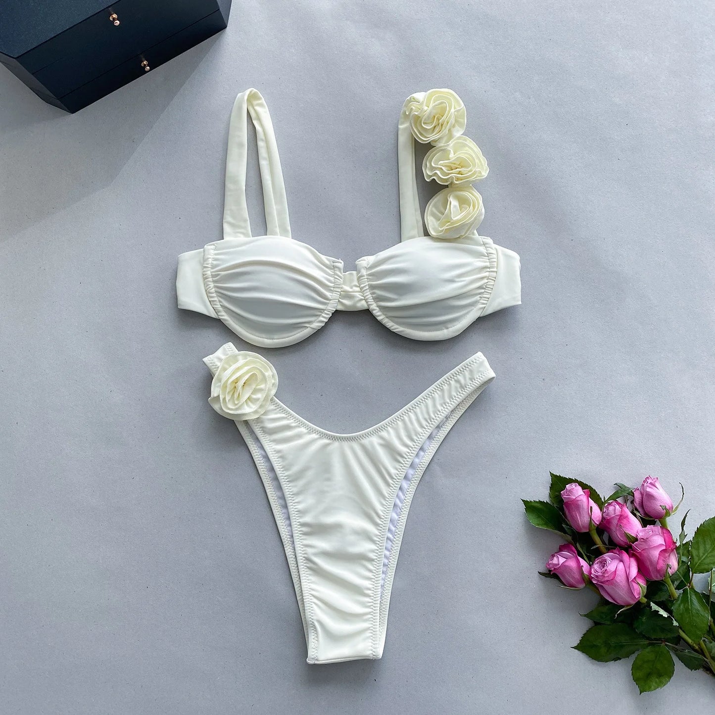 2024 New Bikini Set Womens Steel Plate Solid Color Three-dimensional Flower Split Ladies Swimsuit Women