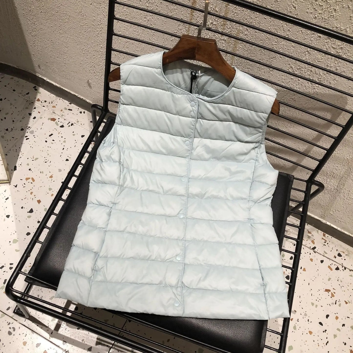 2025 New Women Sleeveless Puffer Jacket Spring Winter Female 90% White Duck Down Ultra Lightweight Packable Warm Down Liner Vest