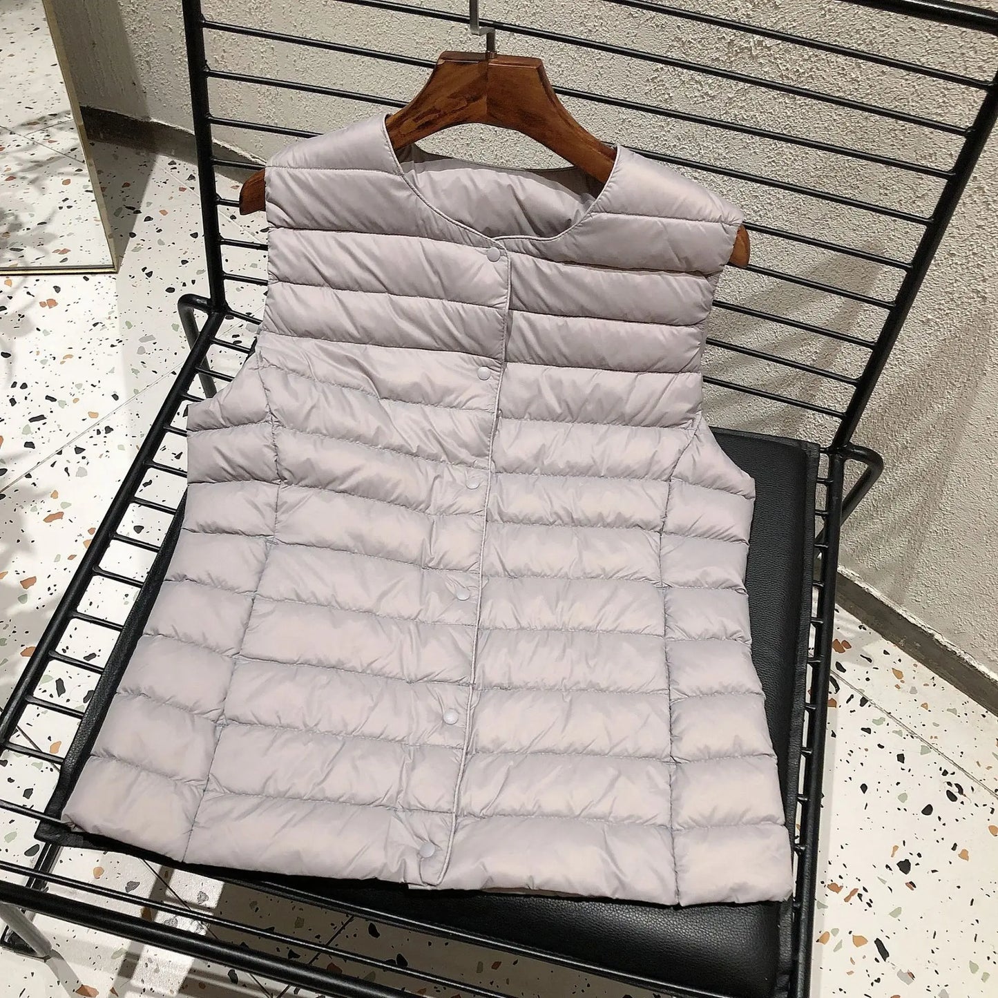 2025 New Women Sleeveless Puffer Jacket Spring Winter Female 90% White Duck Down Ultra Lightweight Packable Warm Down Liner Vest