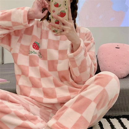 Fleece Long Sleeve Sleepwear Stylish Plaid Warm Pyjamas Sets Comfortable Cartoon Homewear For Autumn/Winter Wear New 2024 2025