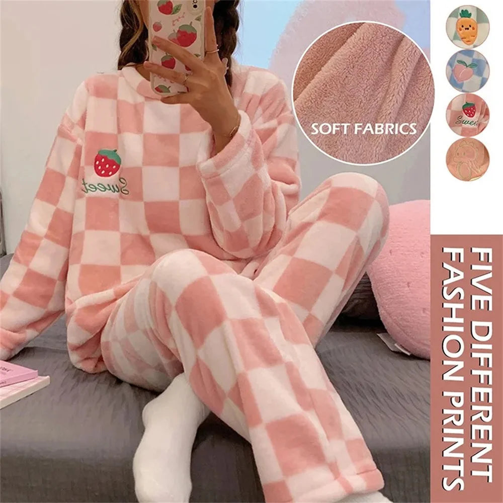 Fleece Long Sleeve Sleepwear Stylish Plaid Warm Pyjamas Sets Comfortable Cartoon Homewear For Autumn/Winter Wear New 2024 2025