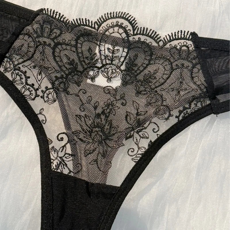 2-piece women's black sexy female lingerie lightweight bow semi transparent lingerie set sexy Lace women's bra and panty set