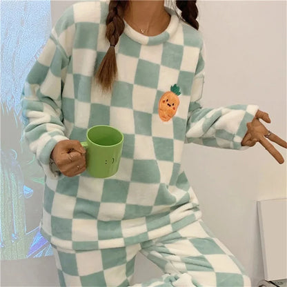 Fleece Long Sleeve Sleepwear Stylish Plaid Warm Pyjamas Sets Comfortable Cartoon Homewear For Autumn/Winter Wear New 2024 2025