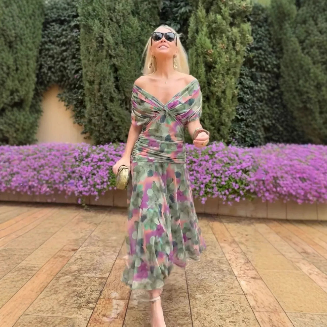 Elegant Women's Bat Sleeve Swing Party Dress Women's Low Breast Cocktail Party Dress Printed Pleated Party Dress Mesh Long Skirt