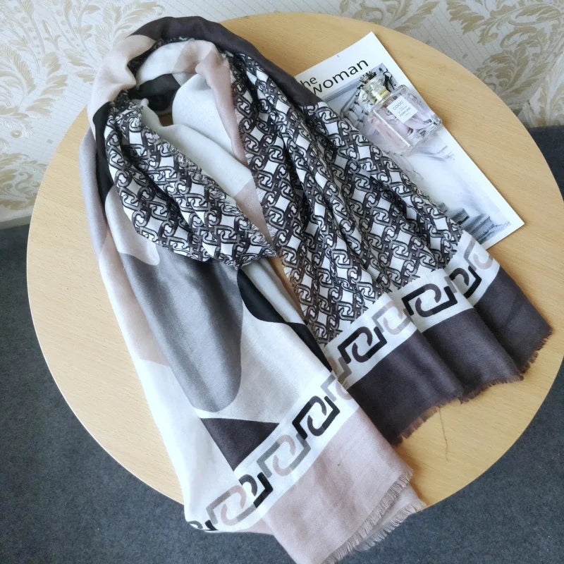 Foreign trade original single Italian autumn and winter new fashion brand printed light luxury shawl scarf