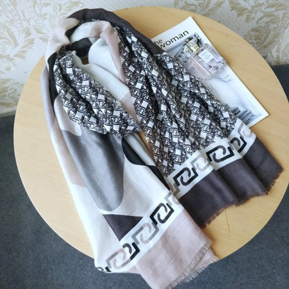 Foreign trade original single Italian autumn and winter new fashion brand printed light luxury shawl scarf