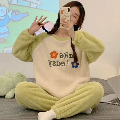 Thickened Warm Flannel Women Sleepwear Homewear for Winter O-Neck Tops and Trousers Nightwear Loungewear Two-Piece Set Pajamas