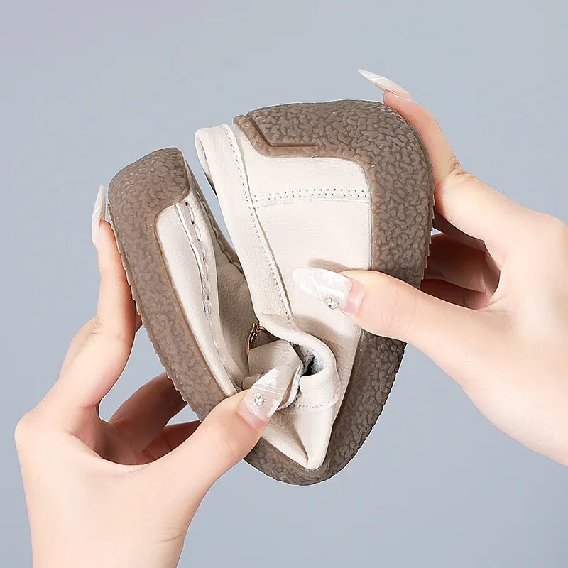 Vulcanize Women Shoes Flats Leather Moccasins Sneakers Designer Shoes for Women Slip-on Loafers Female Boat Shoes Big Size 43